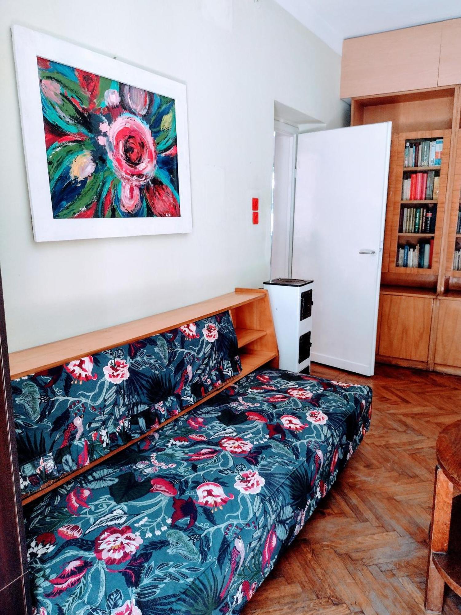 Era Echoes - Preserved Historical Apartment Тирана Екстериор снимка